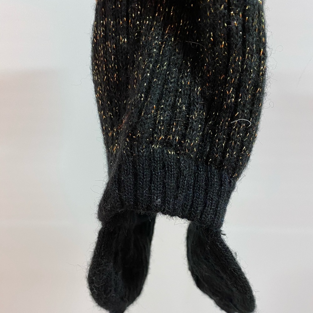 Vintage Adrienne Vittadini hat with ties